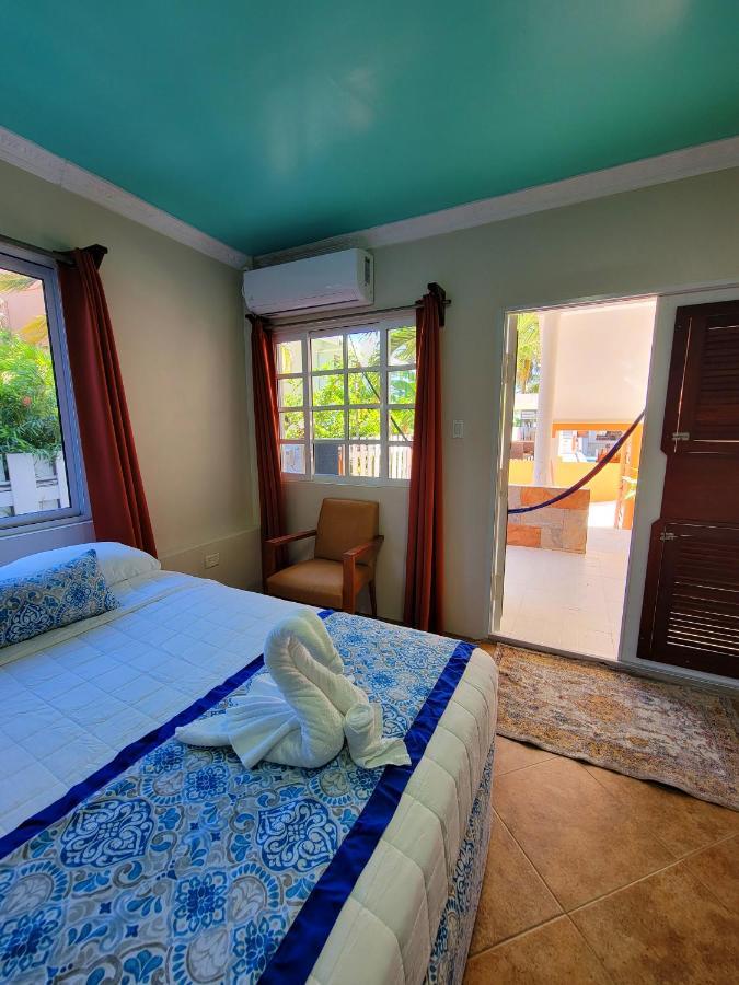 Island Magic Beach Resort Caye Caulker Exterior photo