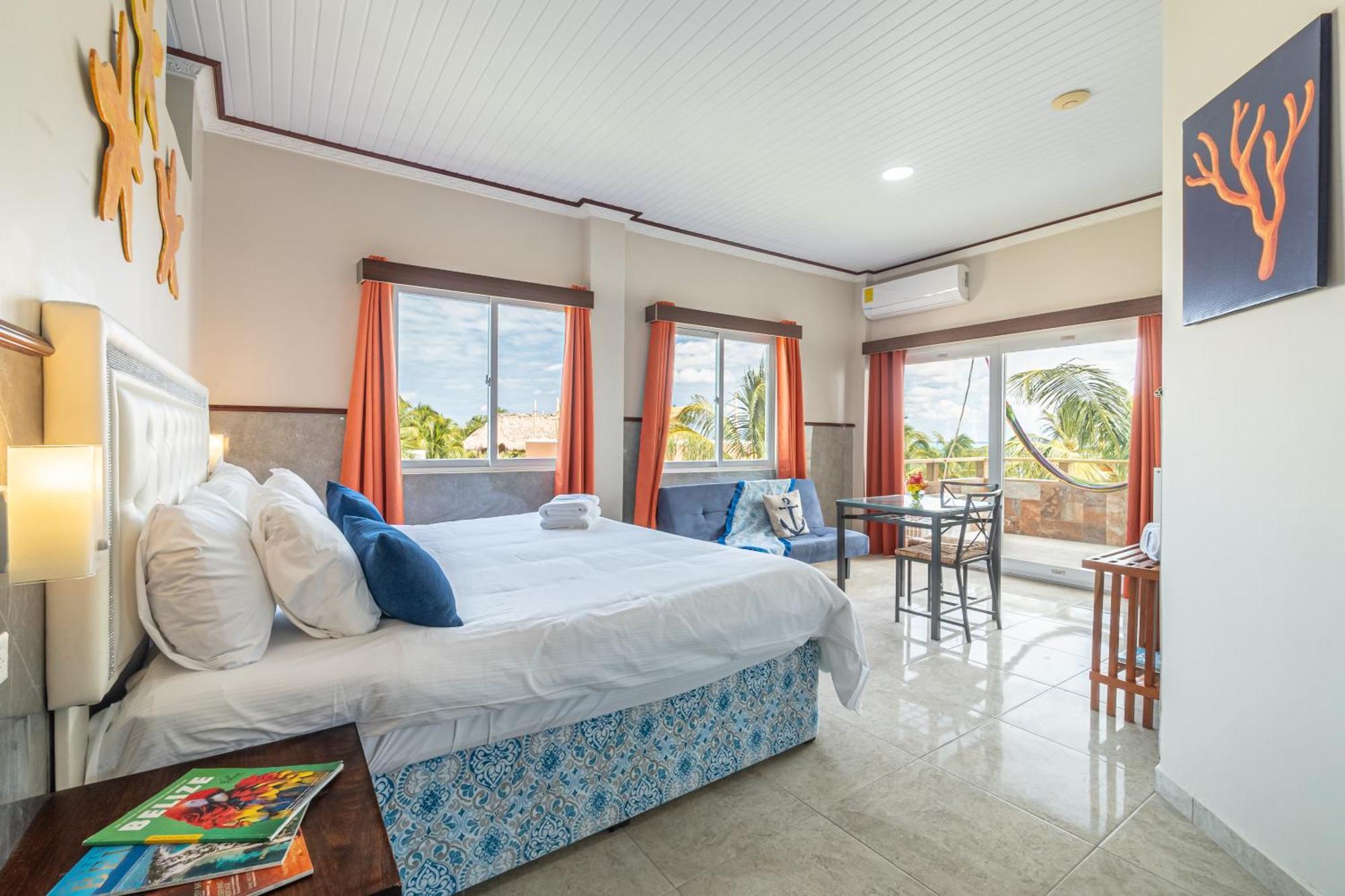 Island Magic Beach Resort Caye Caulker Exterior photo