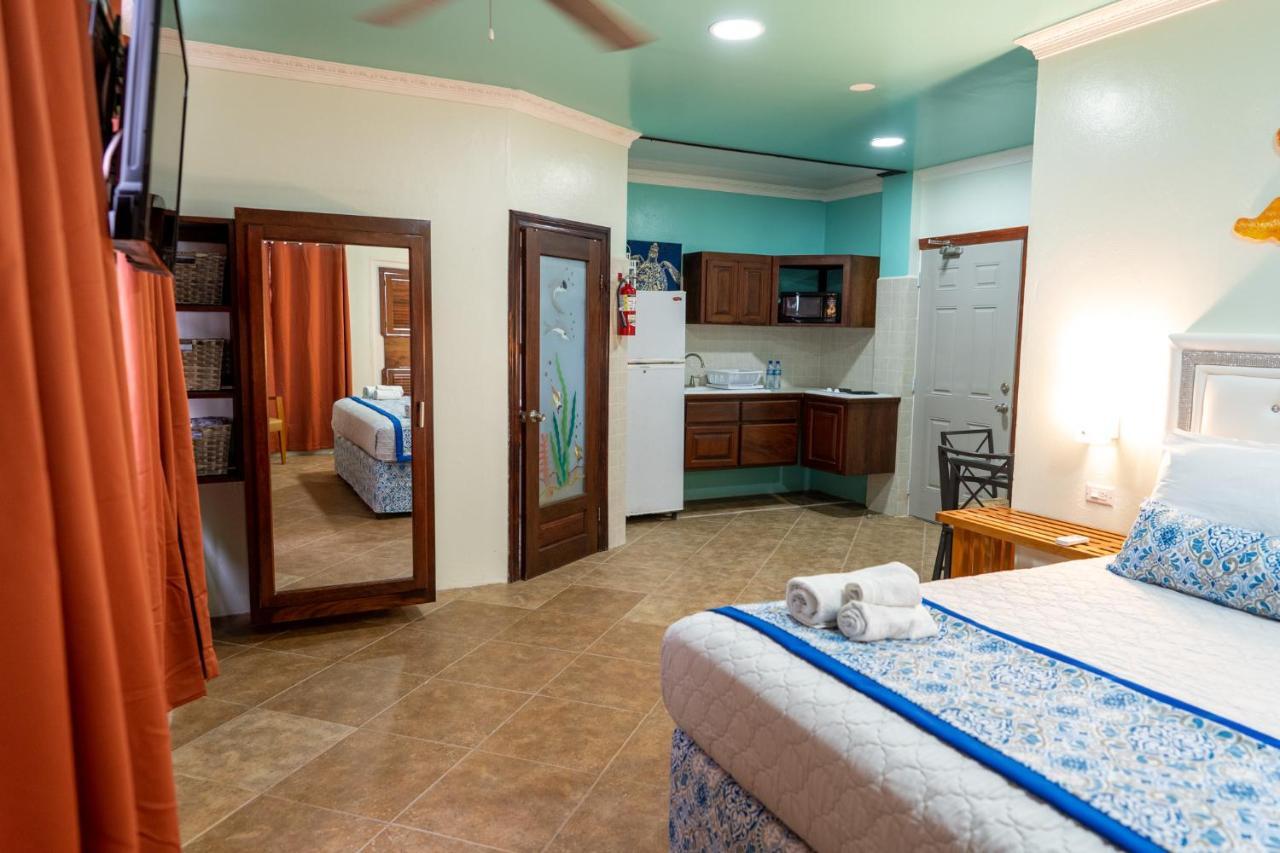 Island Magic Beach Resort Caye Caulker Exterior photo